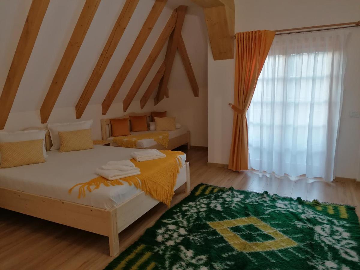 Pensiunea Casuta Din Deal Moisei Zimmer foto